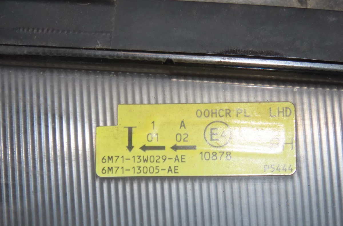 Phare droit Mazda 2 (DY) 1.4 cd (2003-2007) occasion