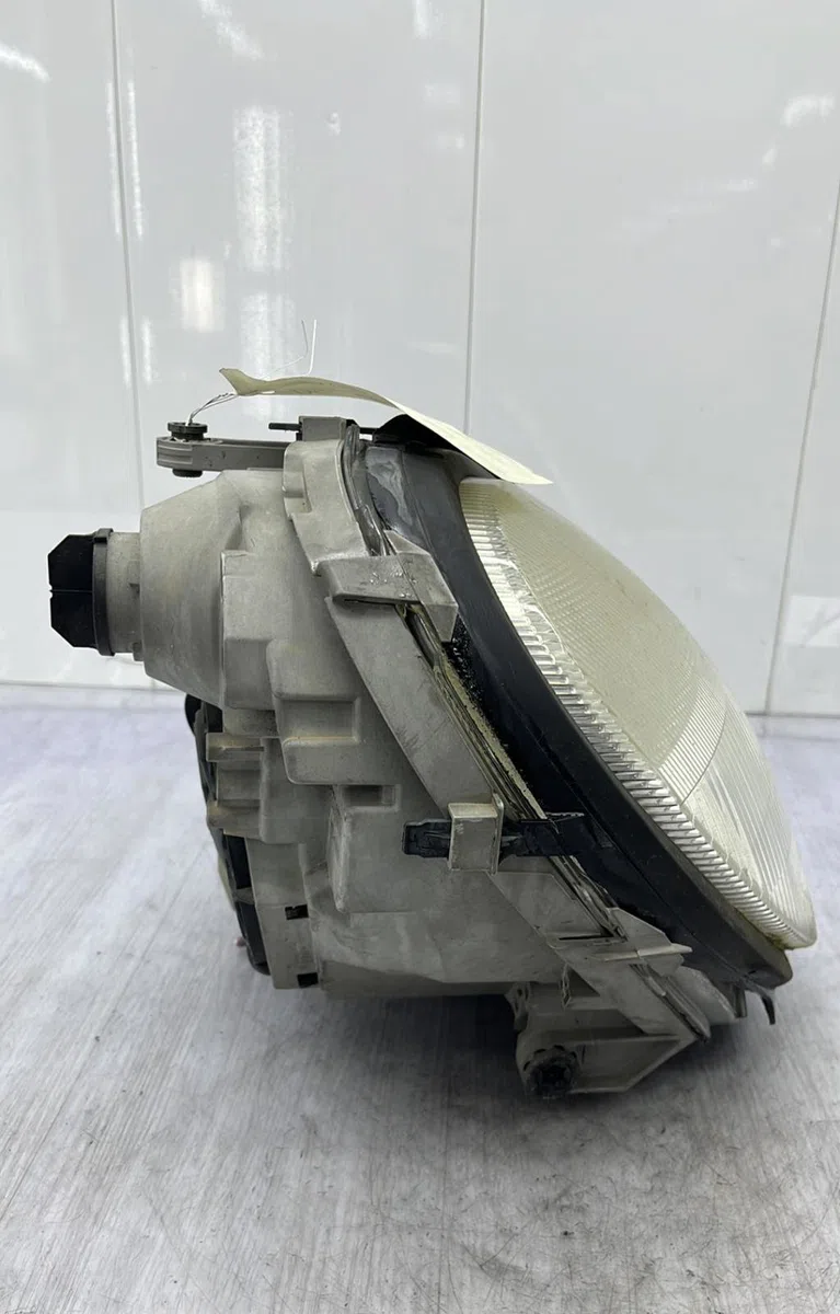 Phare droit MERCEDES CLASSE C 203 PHASE 1 BREAK occasion