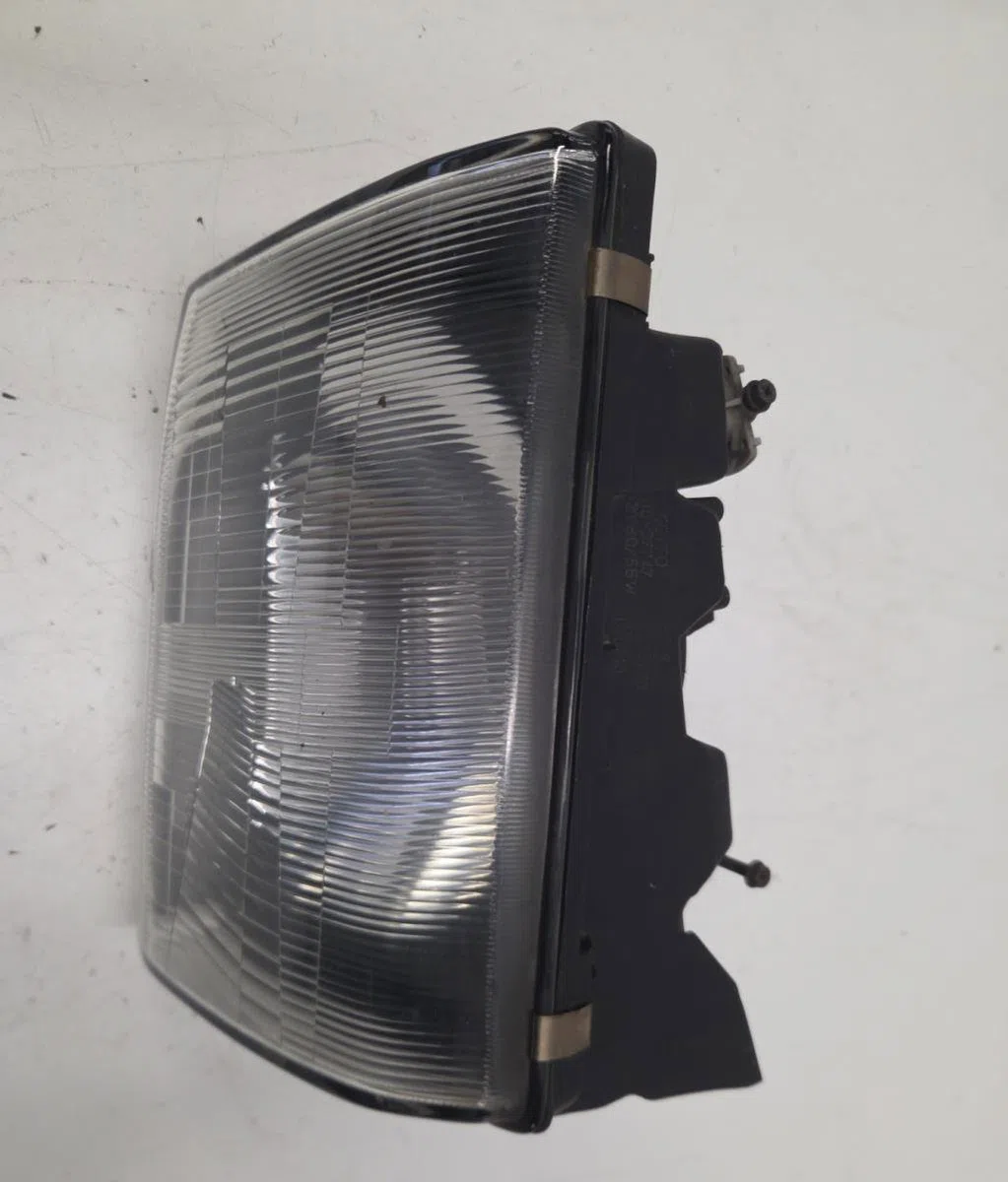 Phare droit MITSUBISHI PAJERO 2 PHASE 1 occasion