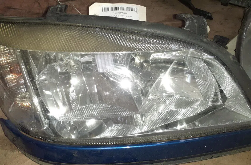 Phare droit OPEL ZAFIRA A PHASE 2 occasion