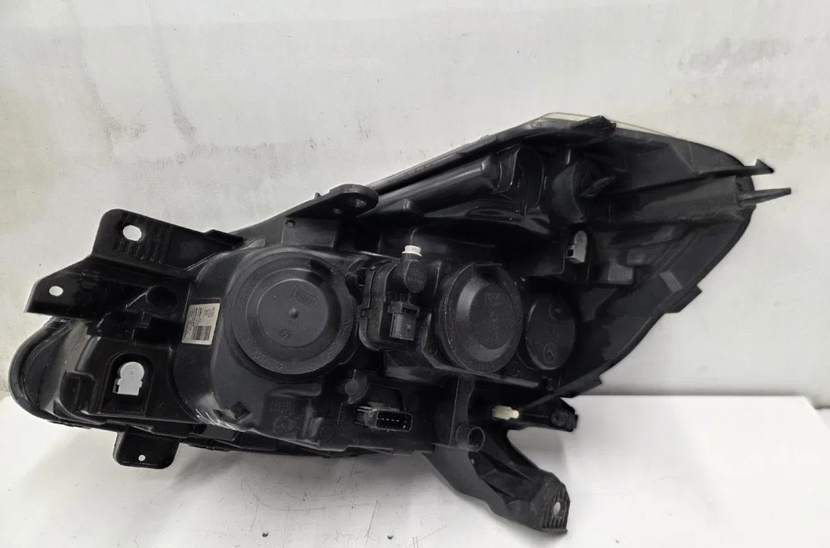 Phare droit RENAULT CLIO 3 PHASE 1 occasion