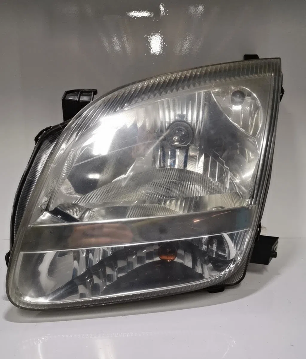 Phare droit SUBARU JUSTY 2 BREAK occasion