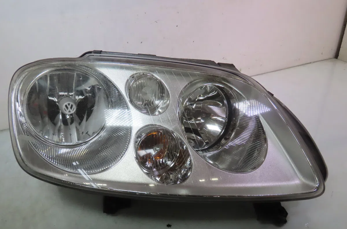 Phare droit VOLKSWAGEN TOURAN occasion