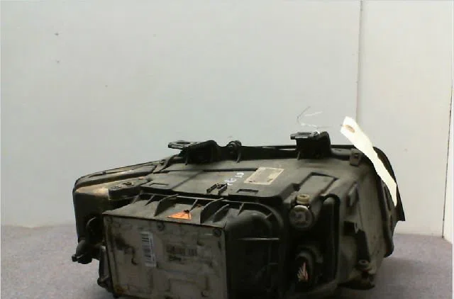Phare gauche AUDI A4 II  2.5 TDi 180ch occasion