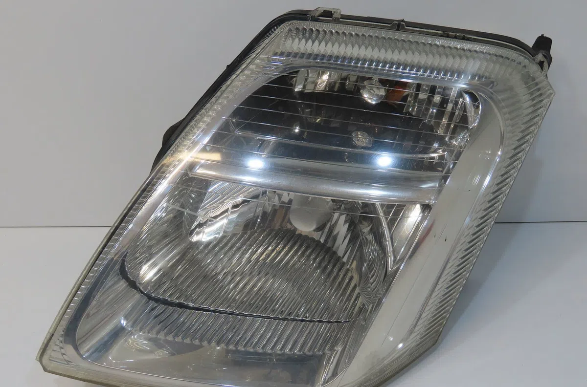Phare gauche Citroen C2 (JM_) 1.4 (2003-2009) 3 portes occasion