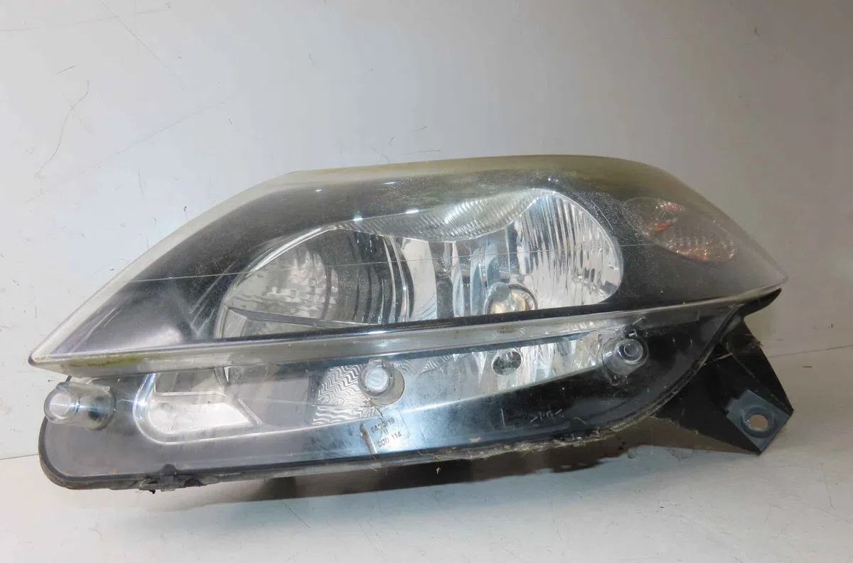 Phare gauche DACIA SANDERO I occasion
