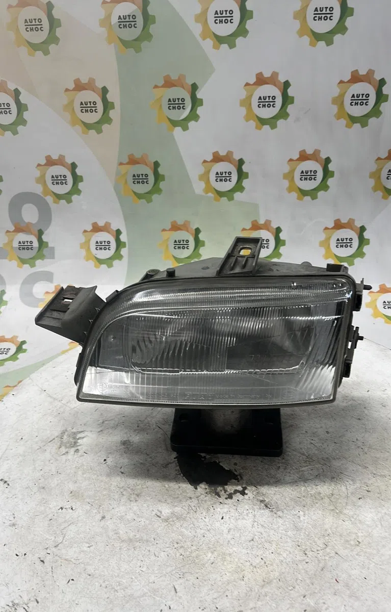Phare gauche FIAT PUNTO 1 PHASE 1 occasion