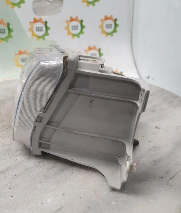 Phare gauche HYUNDAI H1 1 STAREX PHASE 1 occasion