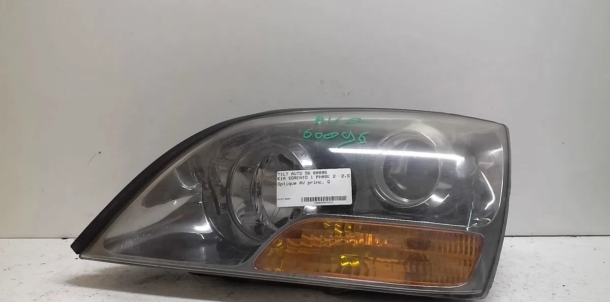 Phare gauche Kia SORENTO I (JC) 2.5 crdi (2006-2011) occasion