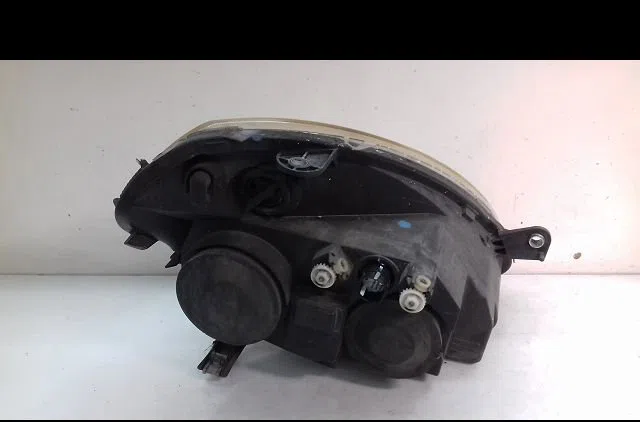Phare gauche Lancia YPSILON (843_) 1.2 (843.axa1a) (2003-2011) occasion