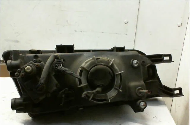 Phare gauche NISSAN ALMERA I occasion