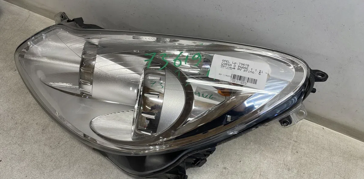 Phare gauche Opel CORSA D (S07) 1.2 lpg (l08, l68) (2011-2014) occasion