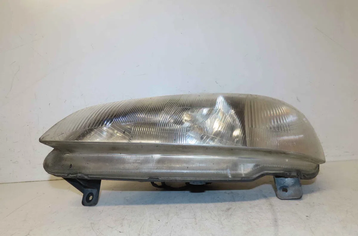 Phare gauche PEUGEOT 106 occasion