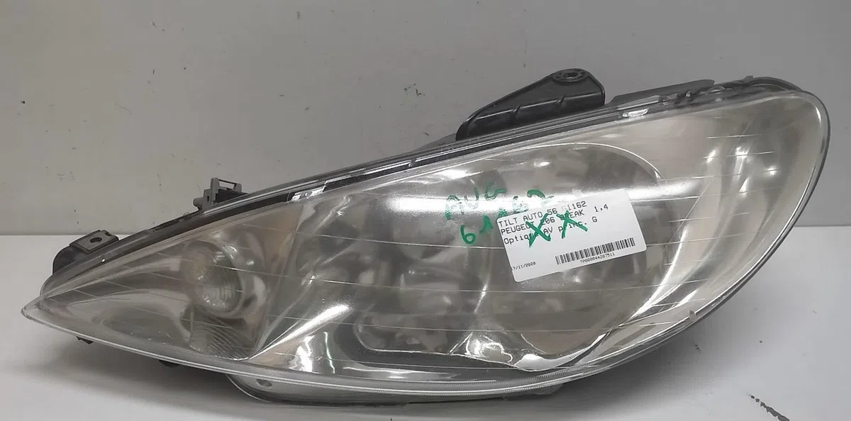 Phare gauche Peugeot 206 SW (2E-K) 1.4 16v (2003) occasion