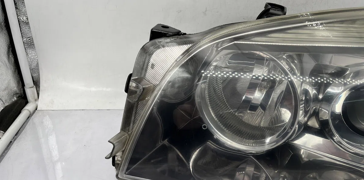 Phare gauche TOYOTA RAV4 3 PHASE 1 occasion