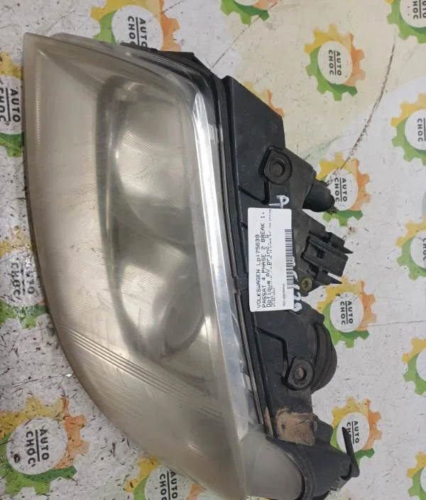 Phare gauche VOLKSWAGEN PASSAT 4 PHASE 2 BREAK occasion