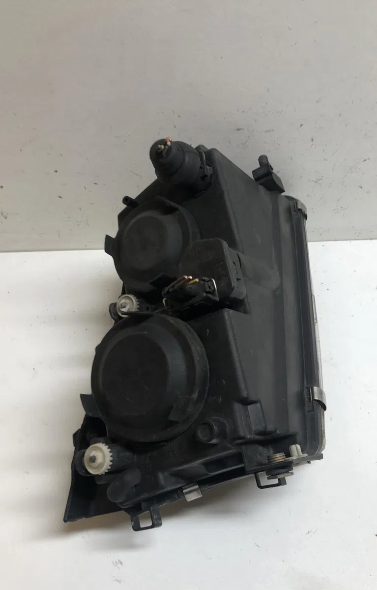Phare gauche Volkswagen PASSAT B5 (3B2) 1.9 tdi (1996-2000) occasion