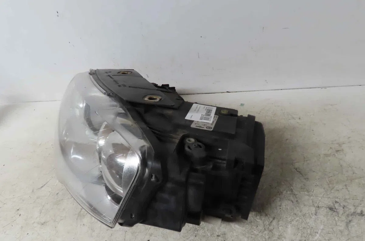 Phare gauche VOLKSWAGEN PASSAT V occasion
