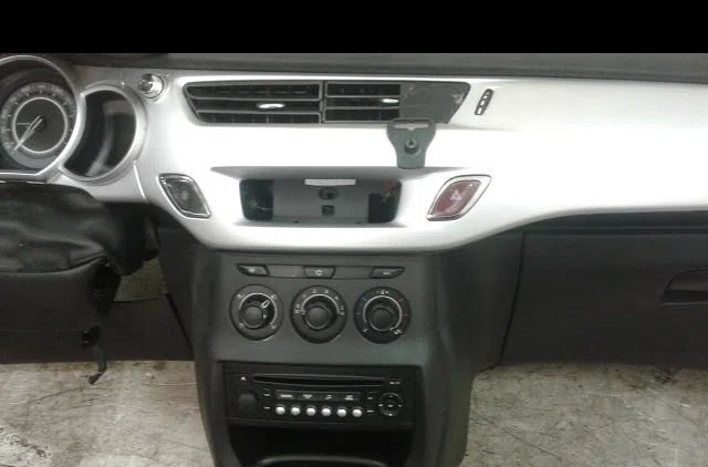Planche de bord Citroën C3 II (SC_) 1.6 hdi 90 (2009) occasion