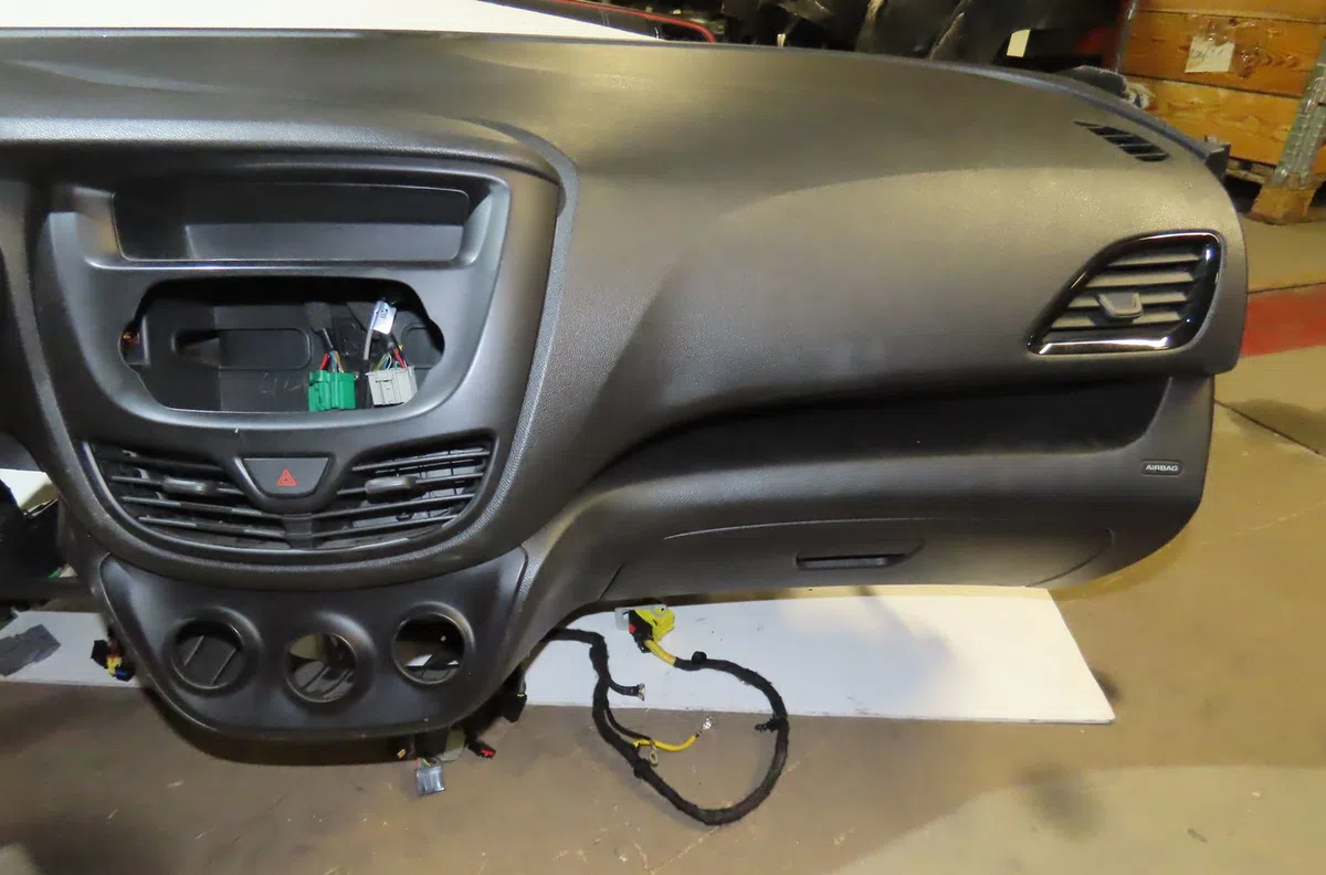 Planche de bord Peugeot 307 CC (3B) 2.0 16v (2003-2005) occasion