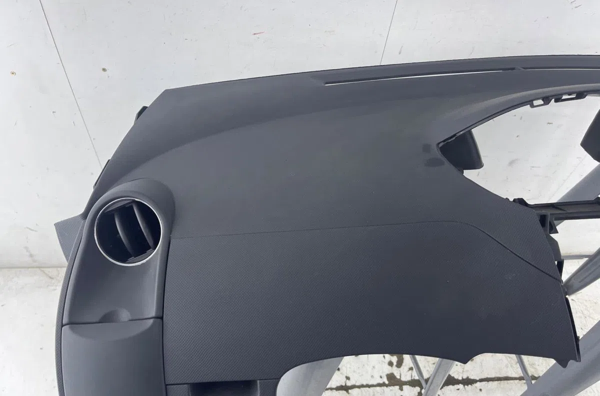 Planche de bord TOYOTA YARIS 2 PHASE 1 occasion