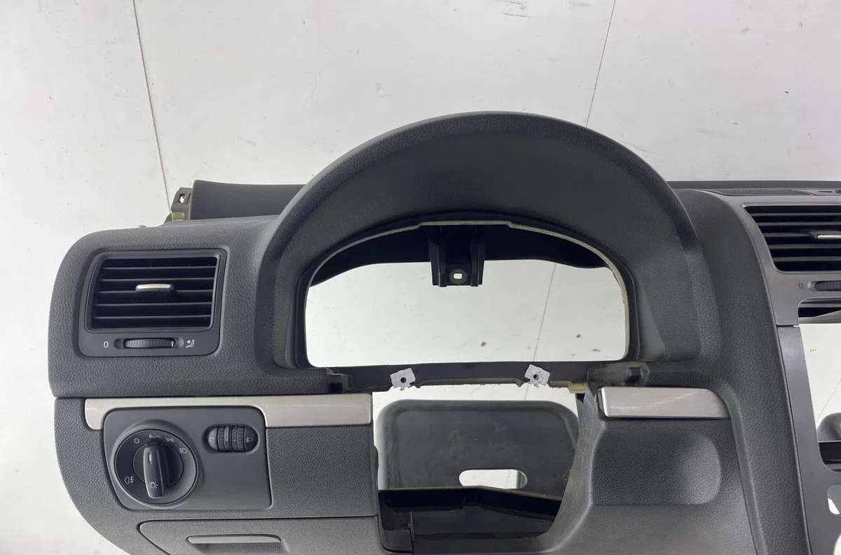 Planche de bord VOLKSWAGEN GOLF 5 occasion