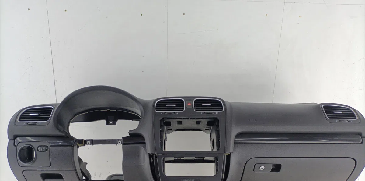 Planche de bord VOLKSWAGEN GOLF 6 occasion