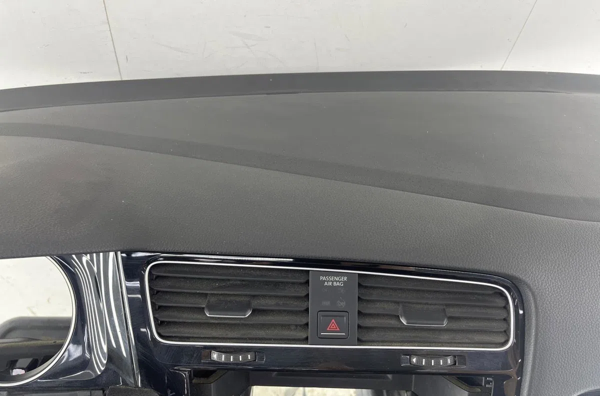Planche de bord VOLKSWAGEN GOLF 7 PHASE 2 BREAK occasion