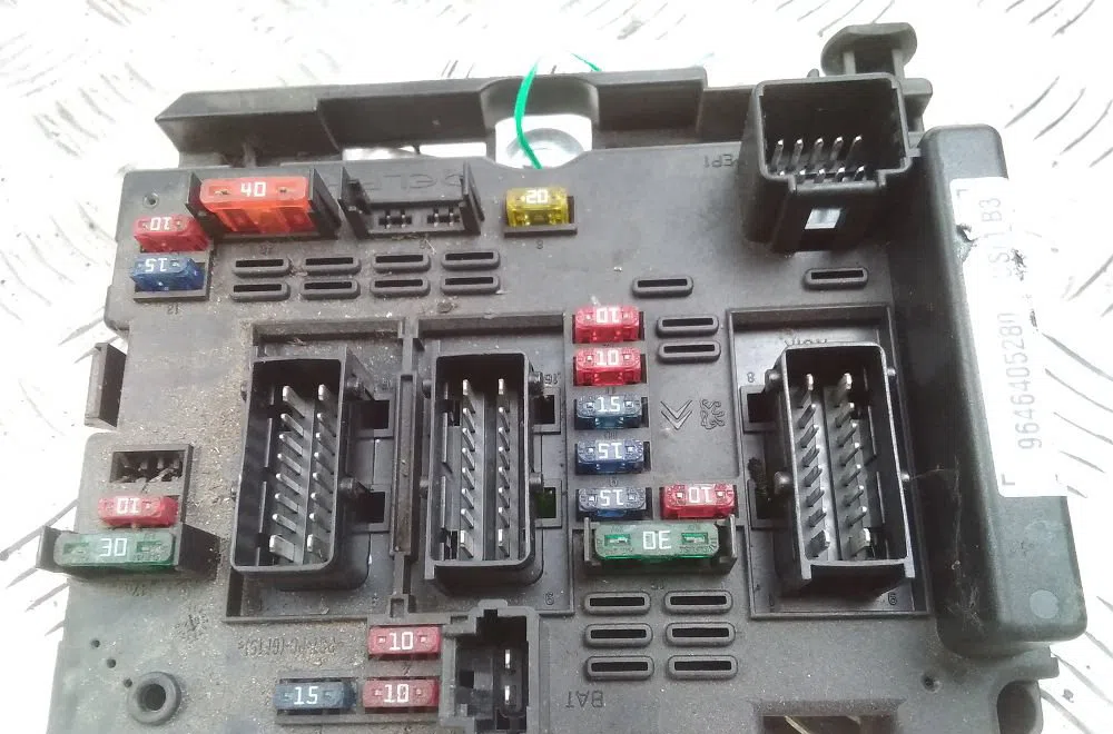 Platine fusible av CITROEN XSARA 2002 occasion