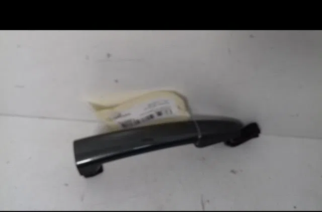 Poignee ext porte ard Peugeot 207-207 (WA_, WC_) 1.6 hdi (2006-2013) 5 portes occasion