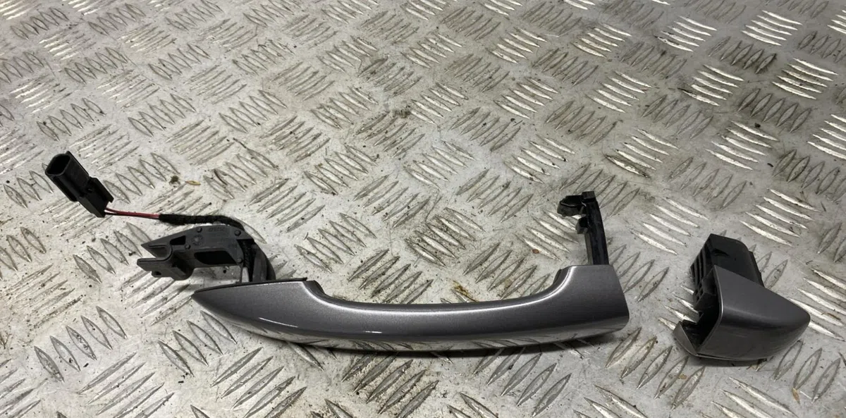 Poignee ext porte ard RENAULT SCENIC 4 occasion