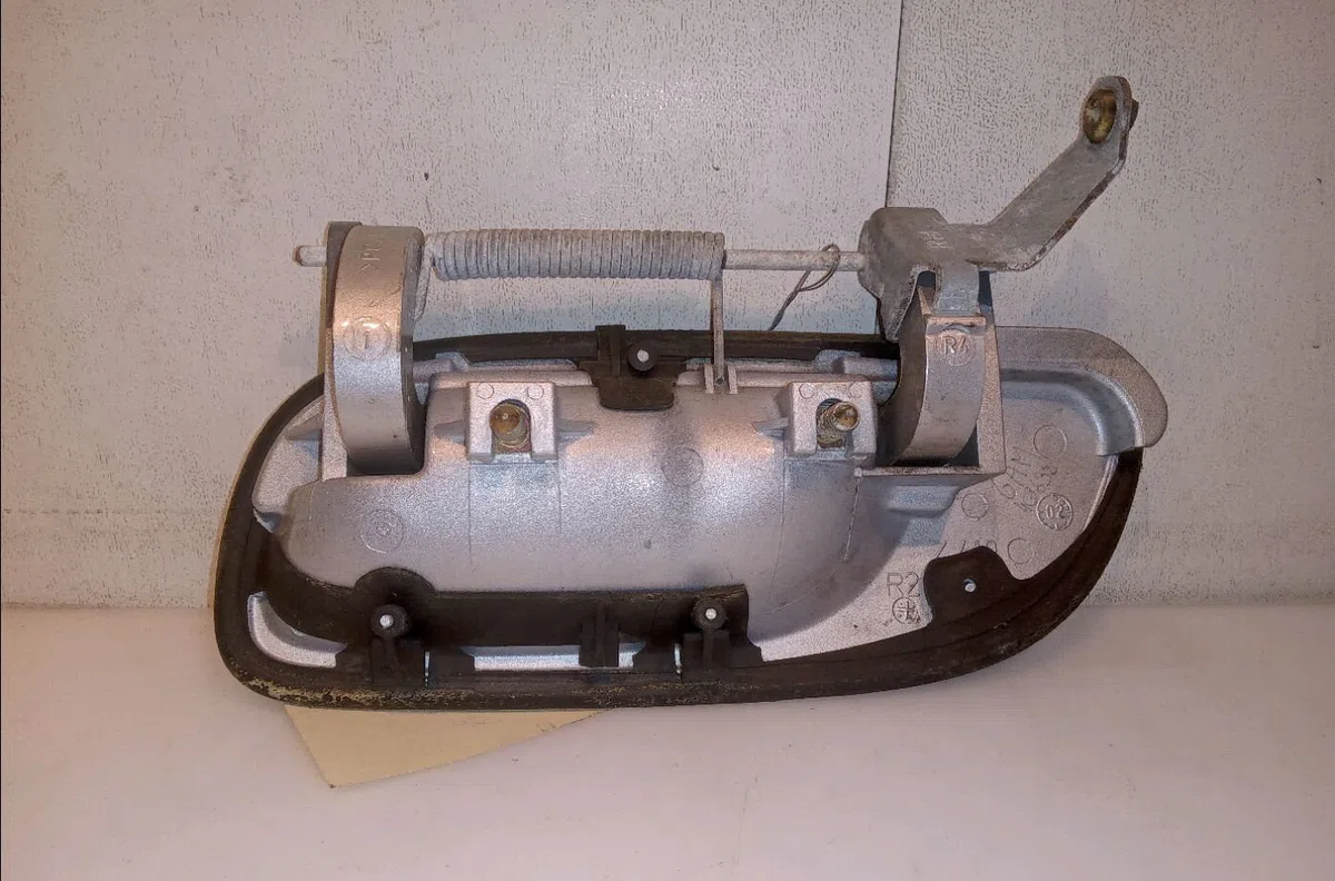 Poignee ext porte ard Volvo S80 I (184) D5 (2001-2006) occasion
