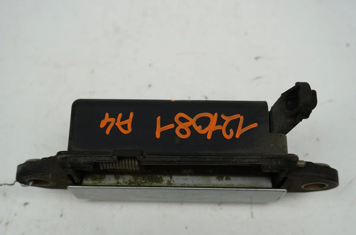 Poignee ext porte arg Audi A4 B5 (8D2) 1.9 tdi (1995-2000) occasion