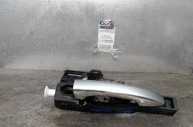 Poignee ext porte arg RENAULT MEGANE 4  MEGANE 4 PHASE 2 occasion