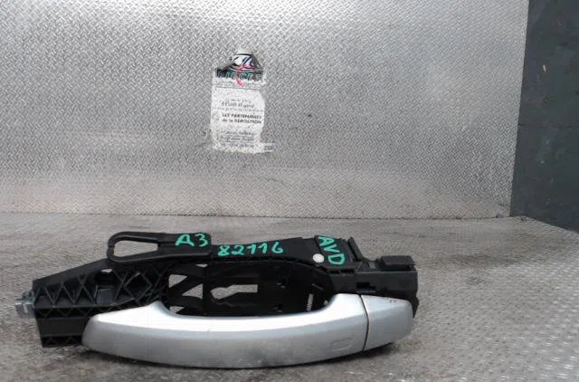 Poignee ext porte avd AUDI A3 3  A3 3 SPORTBACK PHASE 2 occasion