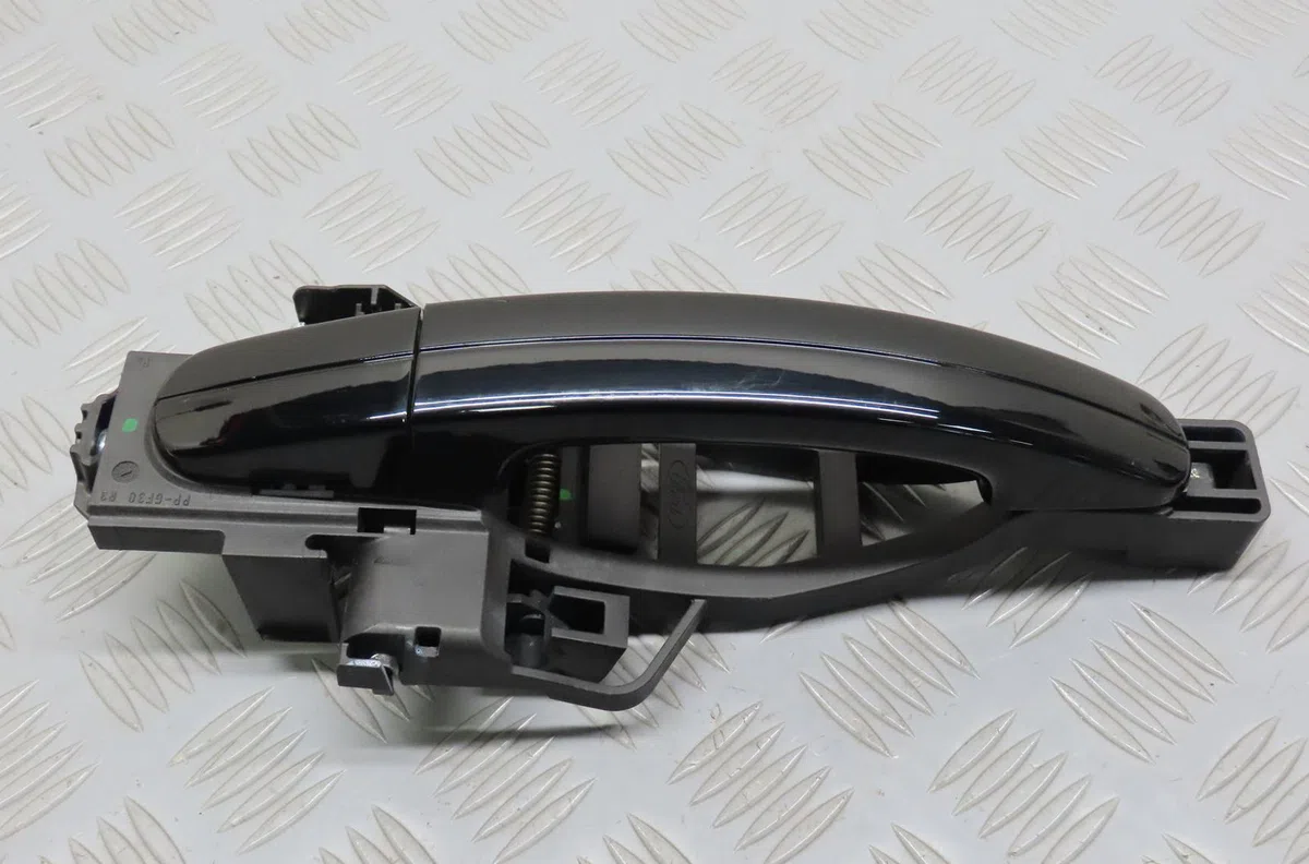 Poignee ext porte avd Ford FOCUS III 1.0 ecoboost (2012-2017) occasion