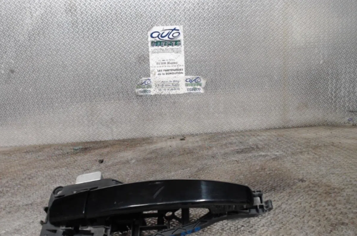Poignee ext porte avd OPEL CORSA D  CORSA D PHASE 1 occasion