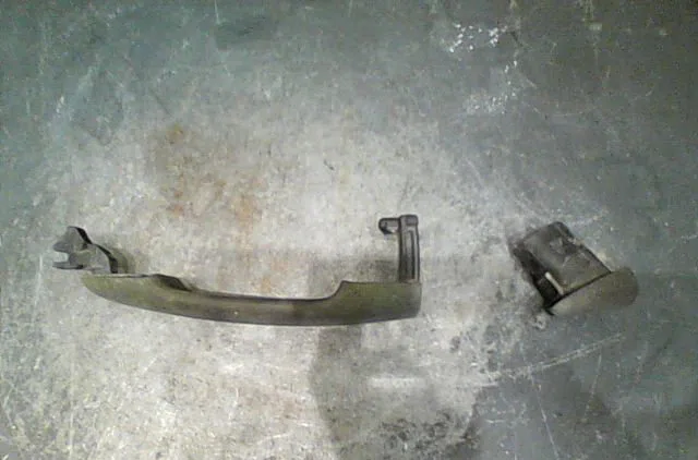 Poignee ext porte avd Renault ESPACE IV (JK0-1_) 2.2 dci (jk0h) (2002-2006) occasion