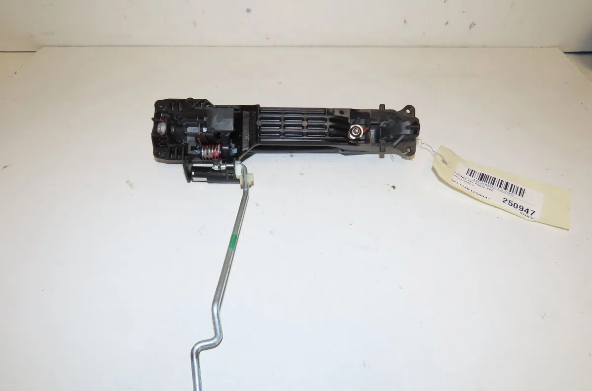Poignee ext porte avd Toyota AURIS (_E15_) 2.0 d-4d (ade150_) (2006-2012) occasion