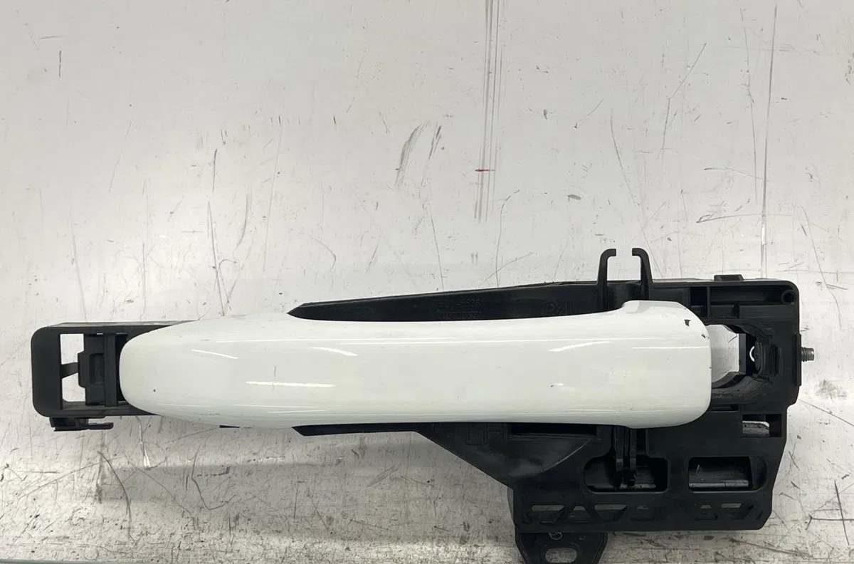 Poignee ext porte avg RENAULT CLIO 5 PHASE 1 occasion