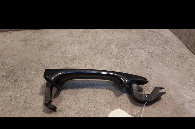 Poignee ext porte avg Volvo C30 (533) D2 (2010-2012) occasion