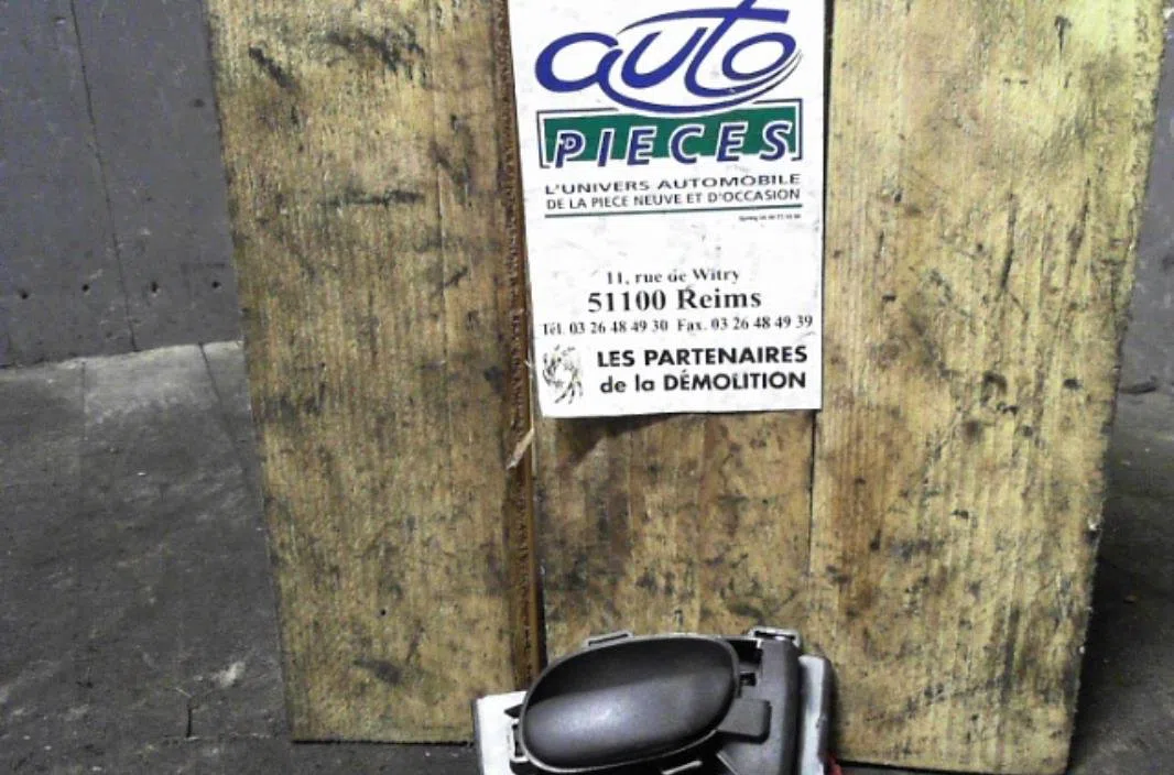 Poignee int porte ard PEUGEOT 206  206 PHASE 1 occasion