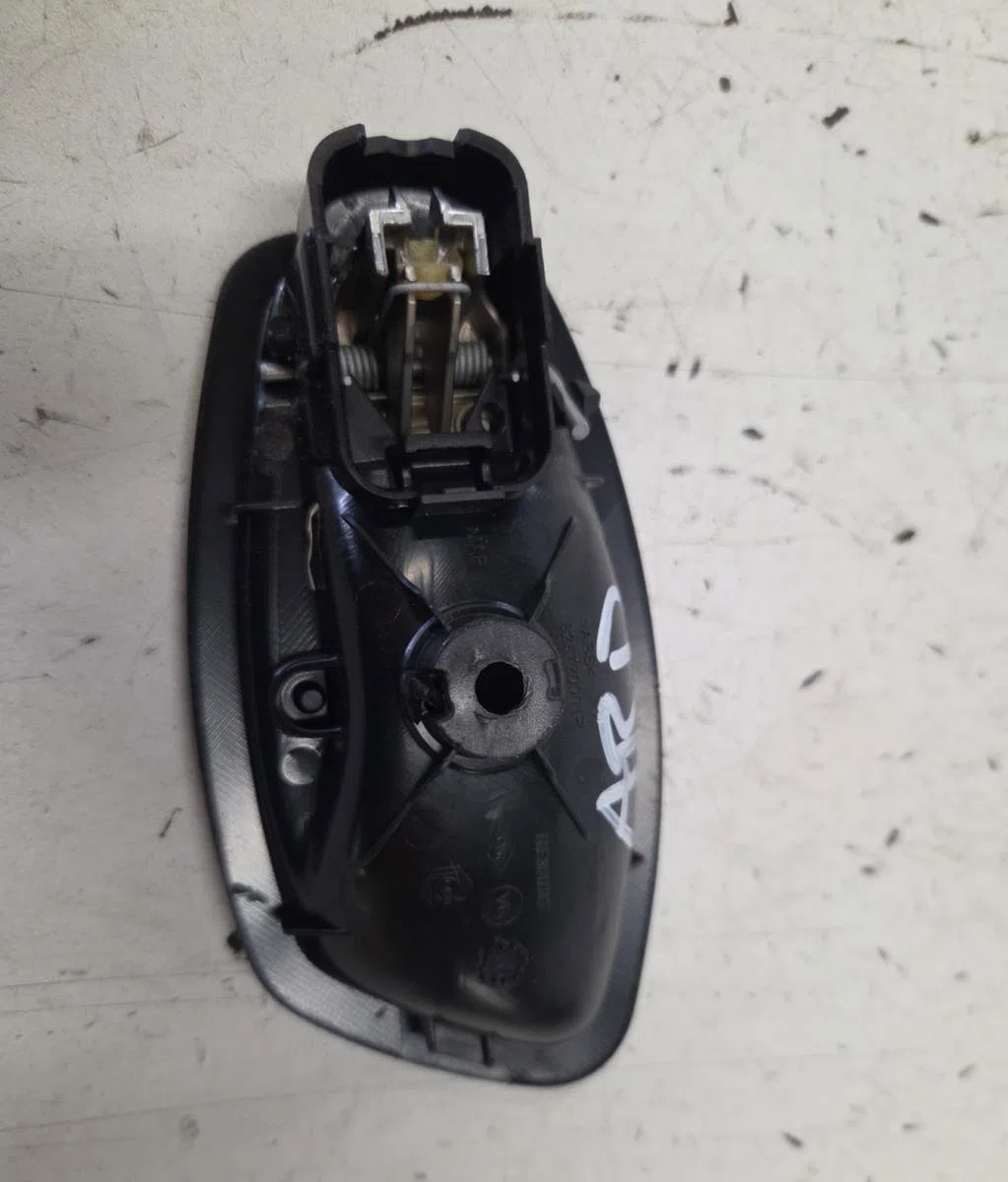 Poignee int porte ard RENAULT CLIO 4 PHASE 2 occasion