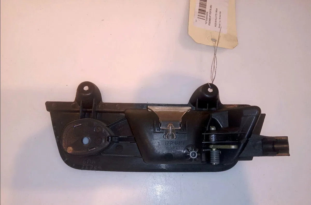 Poignee int porte arg Audi A4 B6 (8E2) 2.5 tdi quattro (2000-2004) occasion