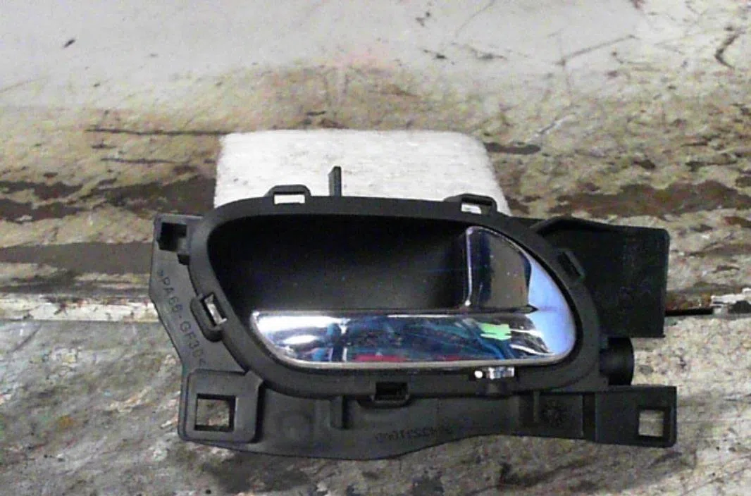 Poignee int porte avd CITROEN C4 1  C4 1 PHASE 1 occasion
