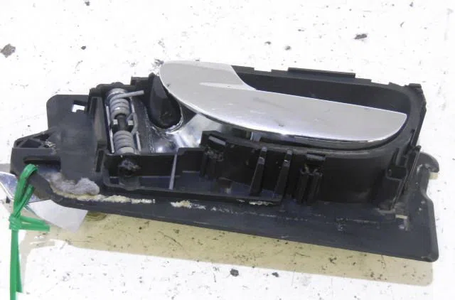 Poignee int porte avg PEUGEOT 307 2006 occasion