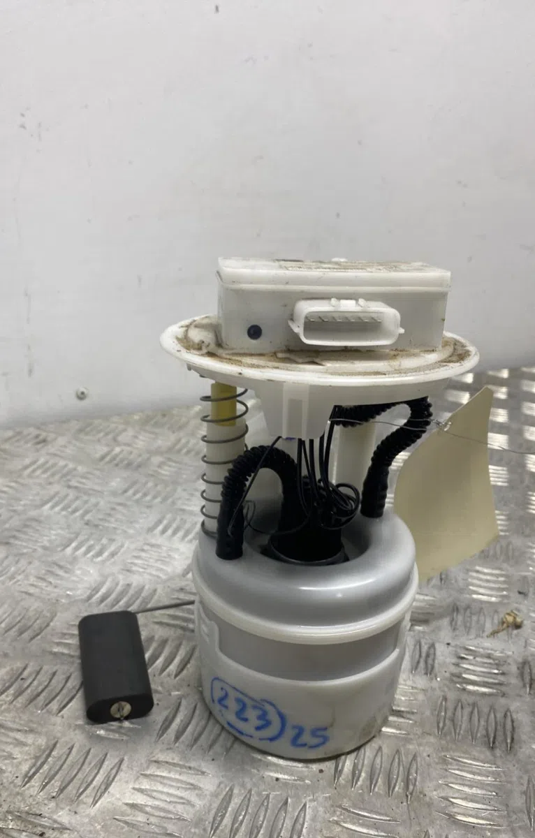 Pompe à carburant électrique RENAULT CLIO 5 PHASE 1 occasion