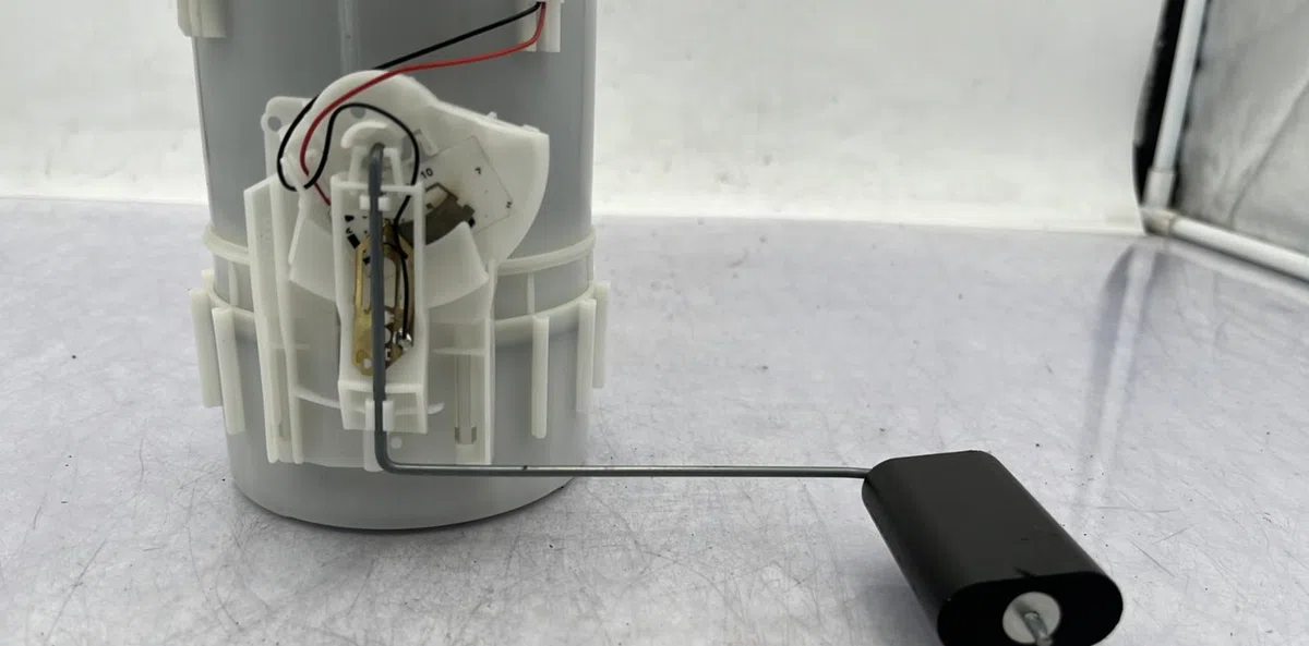 Pompe à carburant immergée DACIA DOKKER PHASE 2 occasion