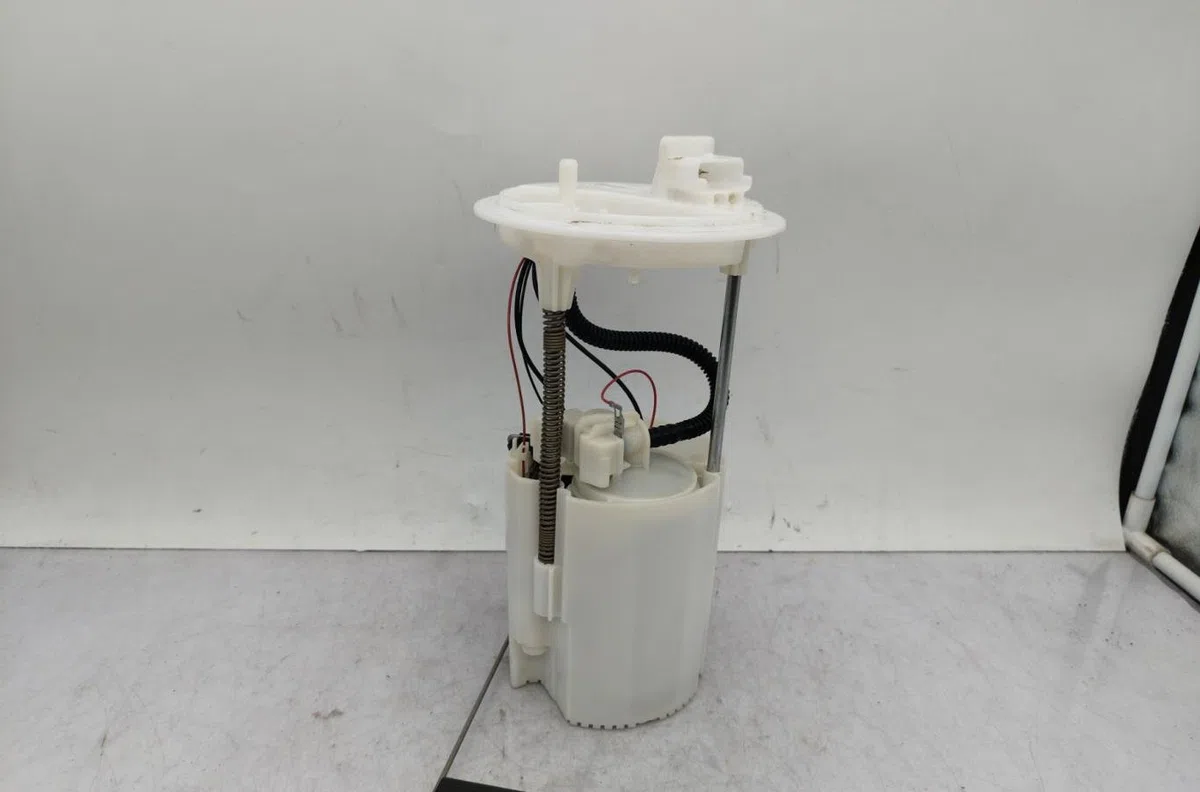 Pompe à carburant immergée OPEL MERIVA B PHASE 2 occasion