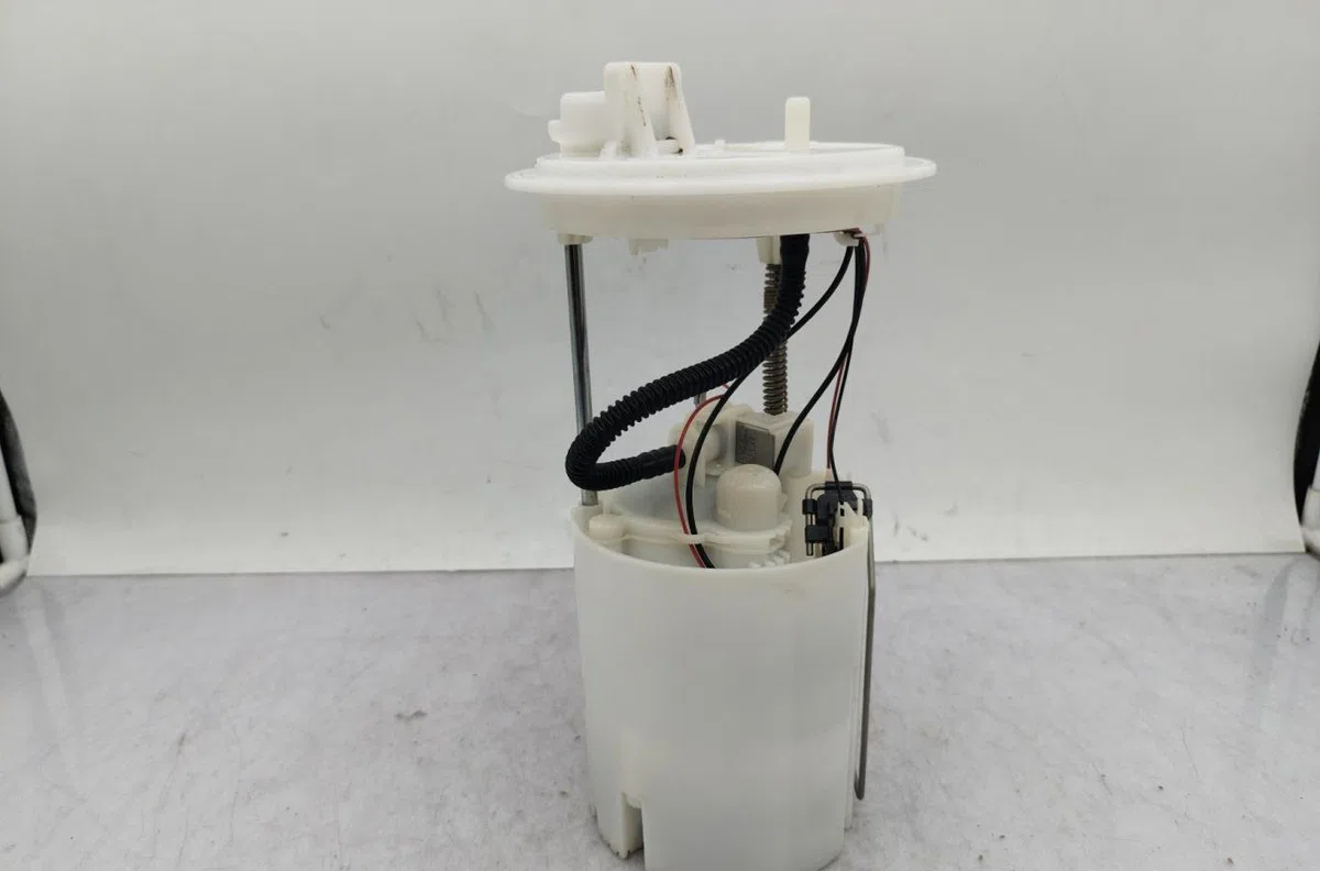 Pompe à carburant immergée OPEL MERIVA B PHASE 2 occasion